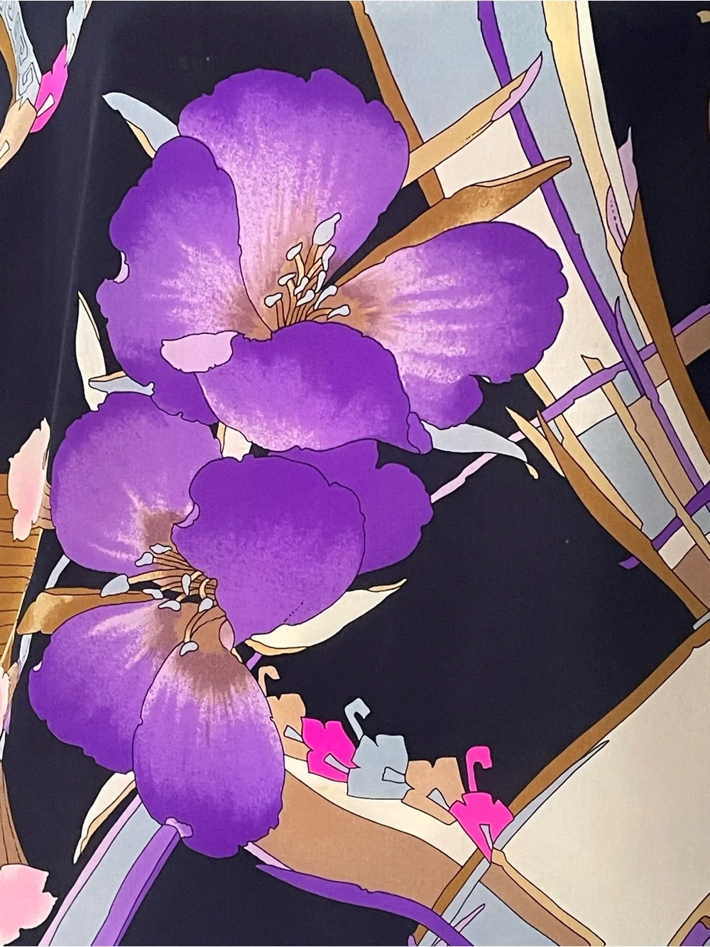 Stunning Vintage Leonard Silk Scarf Bold Print 34 In Sq Excellent Condition
